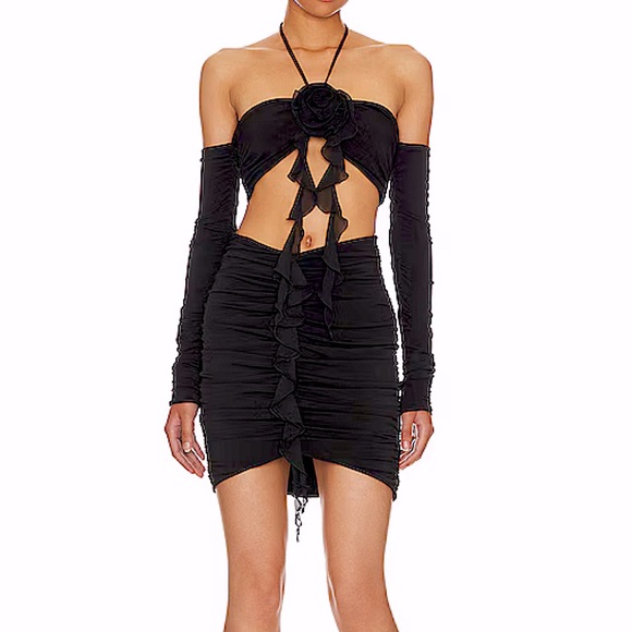 REVOLVE Korra Set Black M 🩷 - Picture 1 of 10